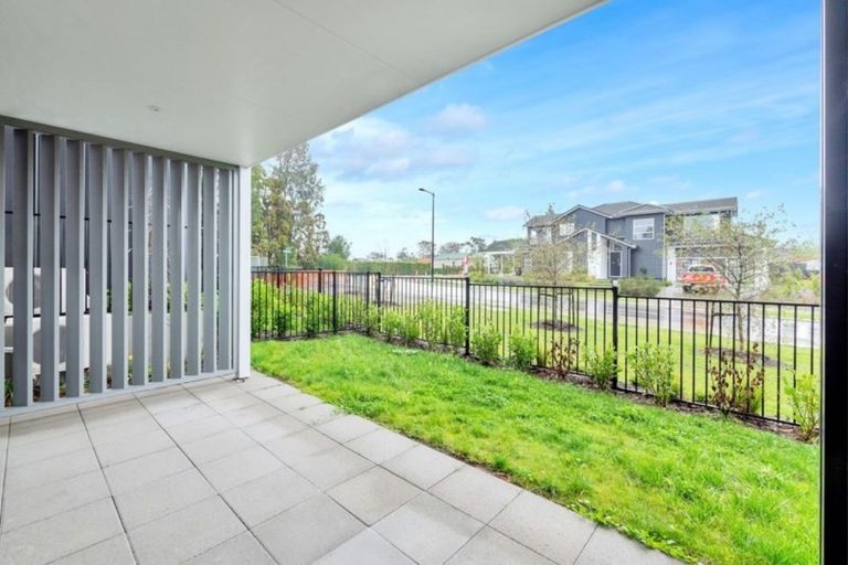 Photo of property in 4/27 Dida Park Drive, Kumeu, 0810