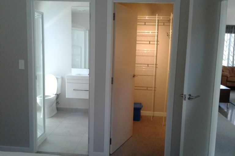 Photo of property in 28 Saint Pauls Drive, Brookfield, Tauranga, 3110