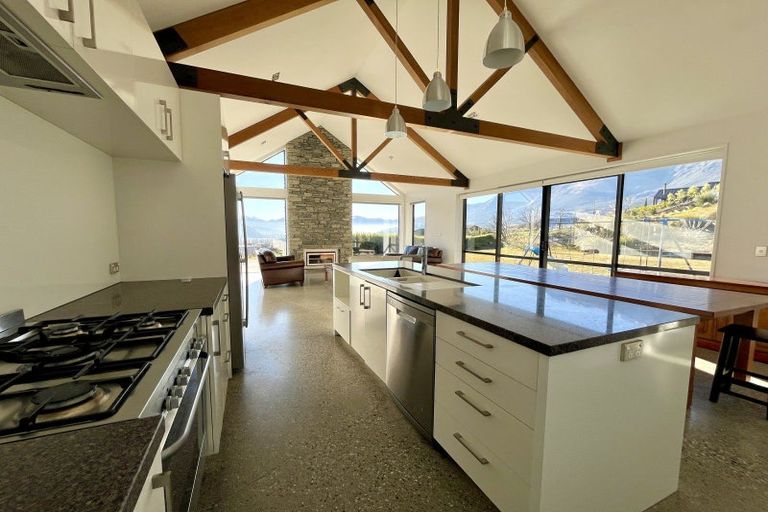 Photo of property in 9 Rabbiters Crescent, Jacks Point, Queenstown, 9371