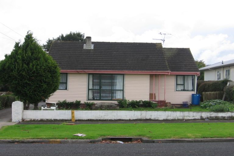 Photo of property in 30 Ballance Avenue, Papatoetoe, Auckland, 2104
