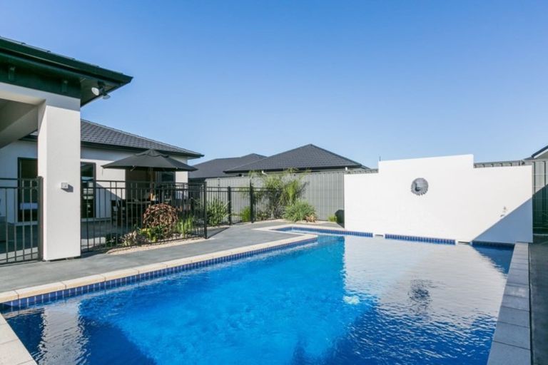 Photo of property in 7 Pelorus Avenue, Poraiti, Napier, 4112