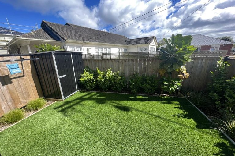 Photo of property in 1/10 Avery Grove, Boulcott, Lower Hutt, 5011