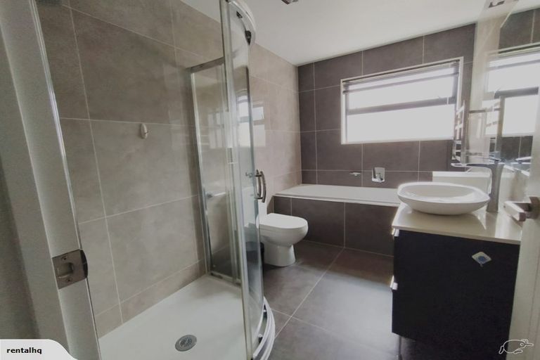 Photo of property in 14 Golden Morning Drive, Albany Heights, Auckland, 0632