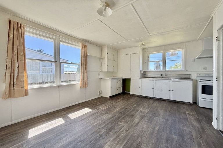 Photo of property in 36 Kummer Crescent, Masterton, 5810