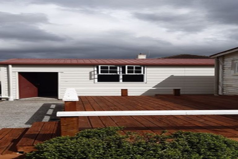 Photo of property in 25a Palmer Crescent, Silverstream, Upper Hutt, 5019