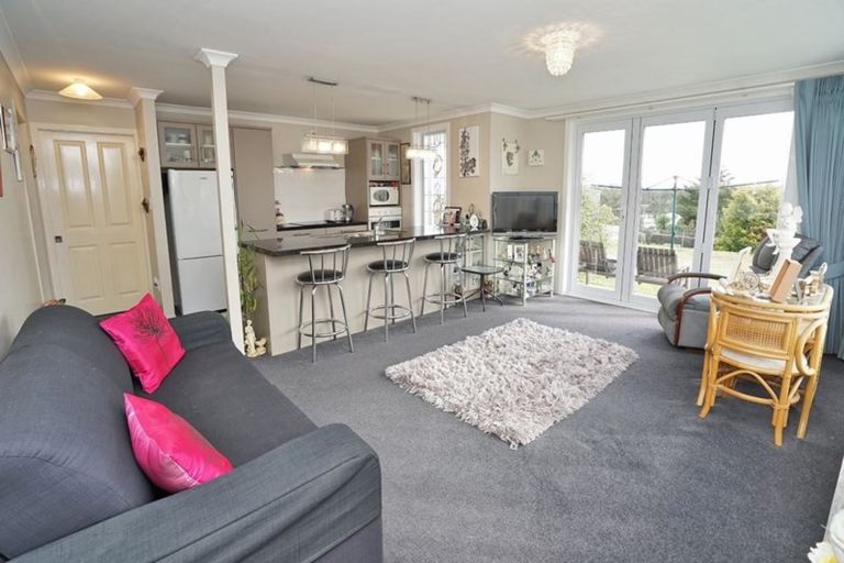 Photo of property in 84 Forest Lake Road, Forest Lake, Hamilton, 3200