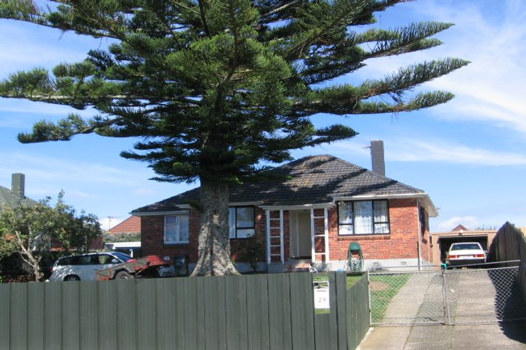 Photo of property in 29 Heatherbank Street, Glen Innes, Auckland, 1072