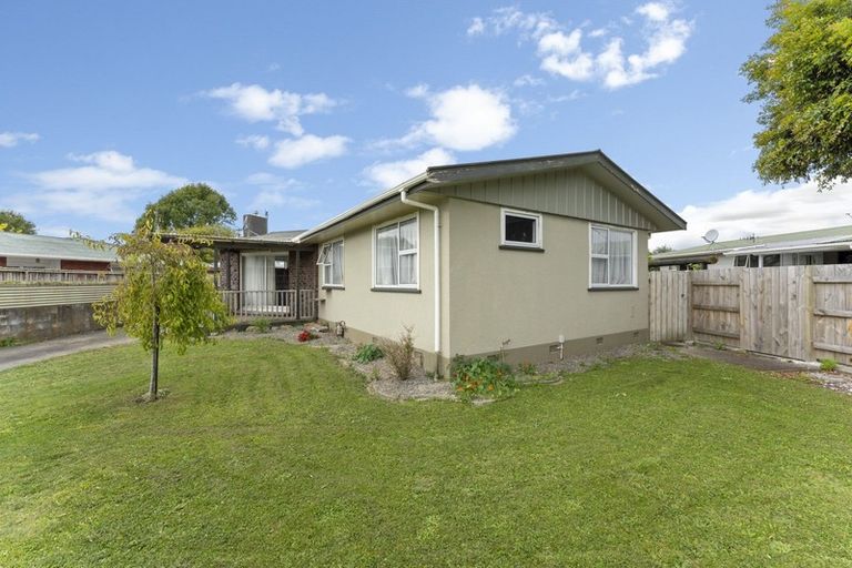 Photo of property in 27 Cavendish Crescent, Awapuni, Palmerston North, 4412