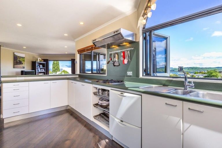 Photo of property in 78 Harvey Street, Waipahihi, Taupo, 3330