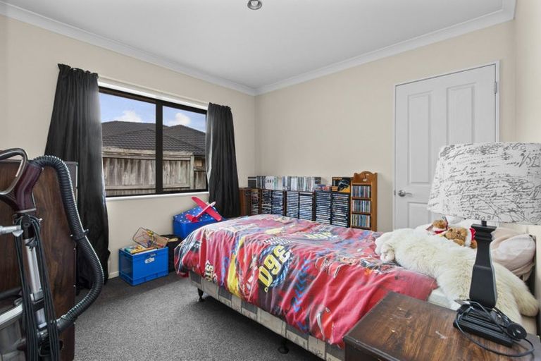 Photo of property in 24 Roderick Place, Rototuna, Hamilton, 3210