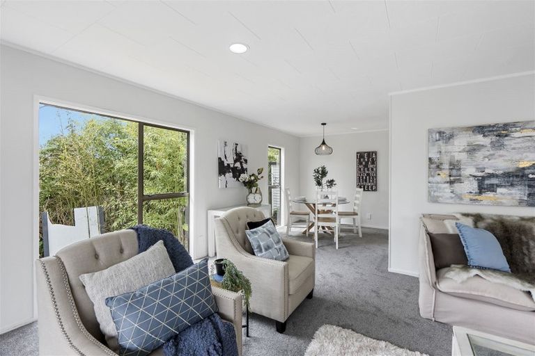 Photo of property in 70 Hutchinsons Road, Bucklands Beach, Auckland, 2014