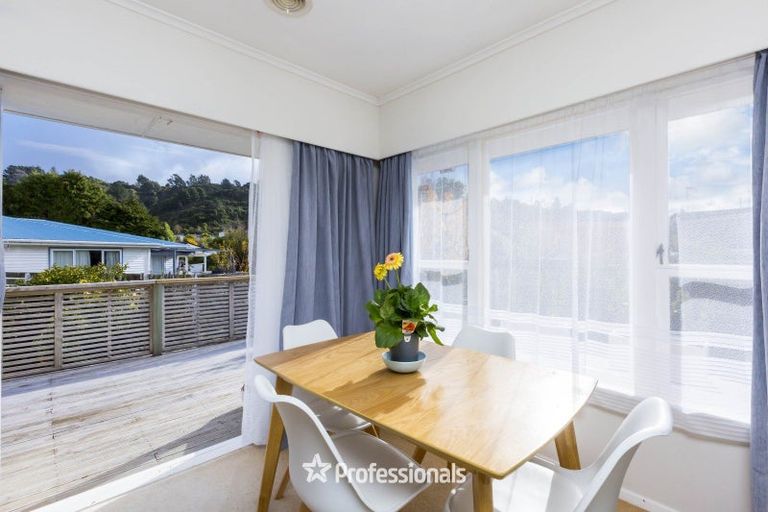 Photo of property in 7 Kapuranga Grove, Stokes Valley, Lower Hutt, 5019