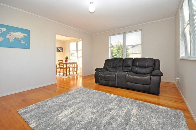 Photo of property in 19 Orchard Rise, Rosehill, Papakura, 2113