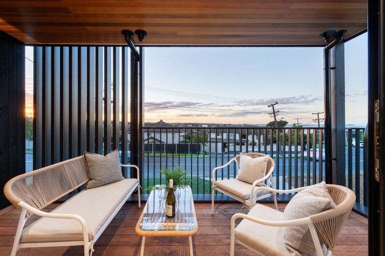 Photo of property in 12a Kowhai Road, Campbells Bay, Auckland, 0630