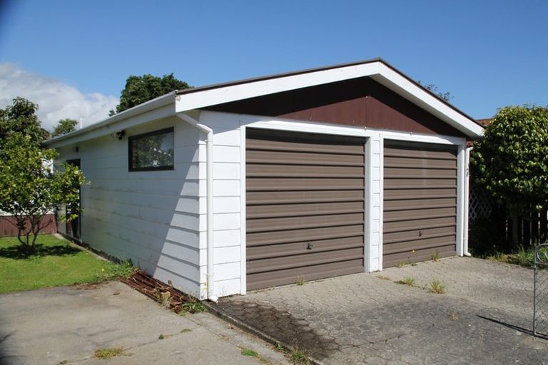 Photo of property in 40 Cobden Street, Westport, 7825