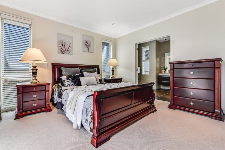 Photo of property in 10 Sinead Court, Grandview Heights, Hamilton, 3200