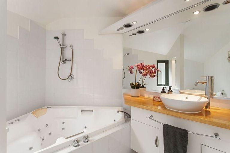 Photo of property in 117 Condell Avenue, Papanui, Christchurch, 8053