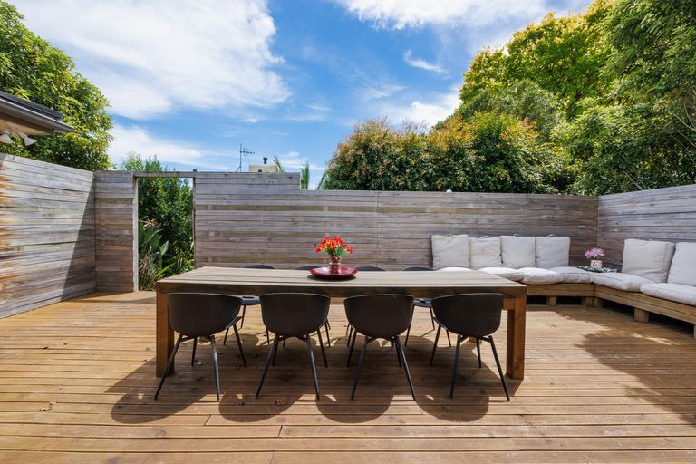 Photo of property in 67 Keeling Street, West End, Palmerston North, 4412