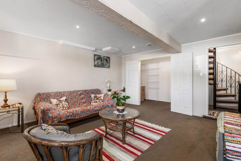 Photo of property in 2 Sycamore Drive, Sunnynook, Auckland, 0620