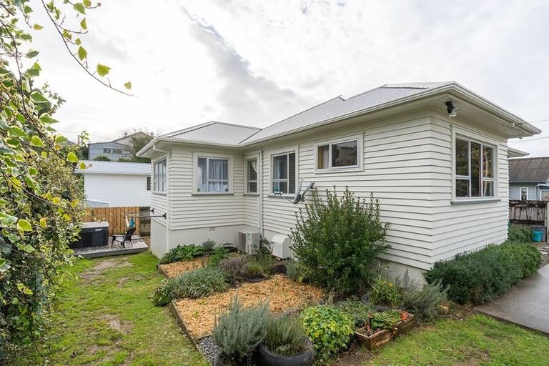 Photo of property in 18 Hinau Street, Maeroa, Hamilton, 3200