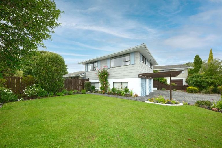 Photo of property in 12 Juniper Place, Burnside, Christchurch, 8053