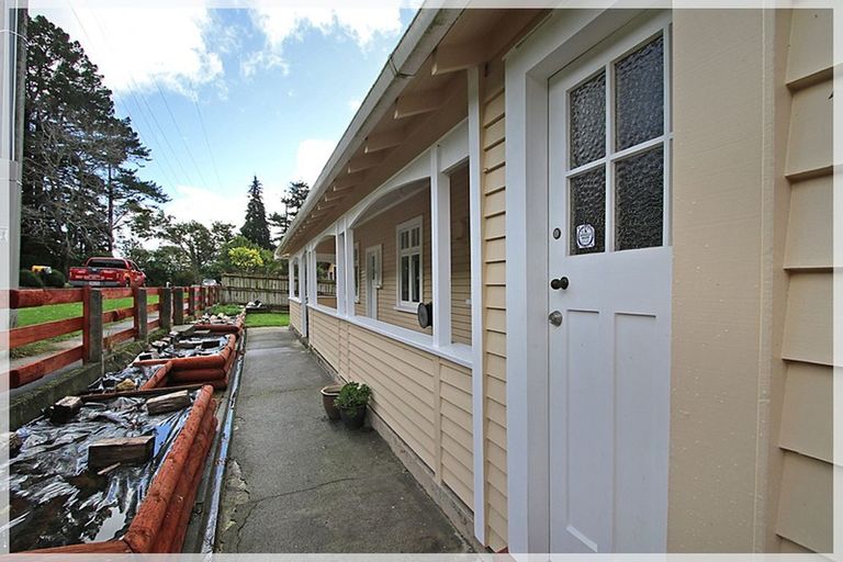 Photo of property in 3 Hay Street, Shannon, Palmerston North, 4474