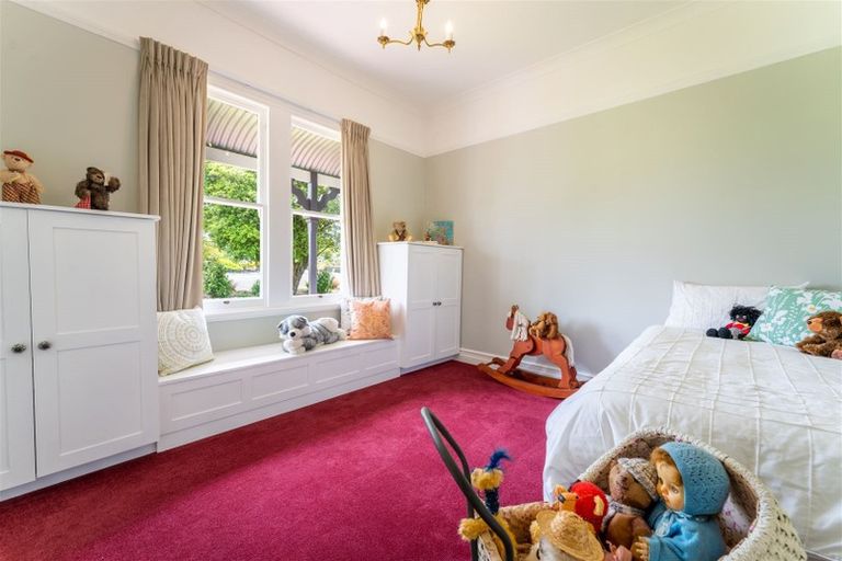 Photo of property in 43 Rhodes Street, Waimate, 7924