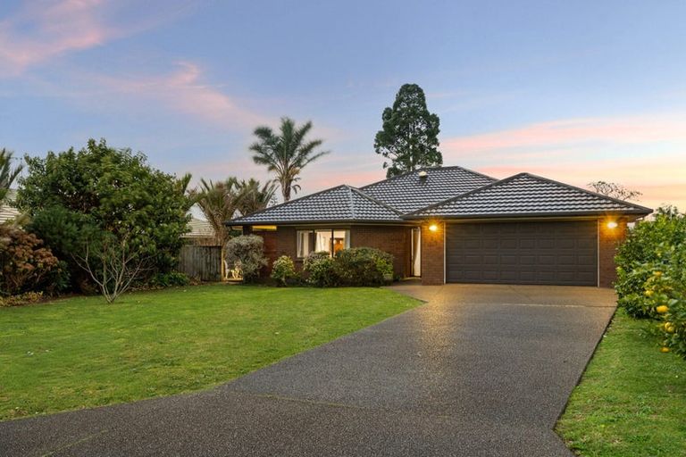 Photo of property in 24 Cloverlea Place, Pukekohe, 2120