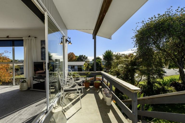 Photo of property in 2 Shelley Street, Otumoetai, Tauranga, 3110