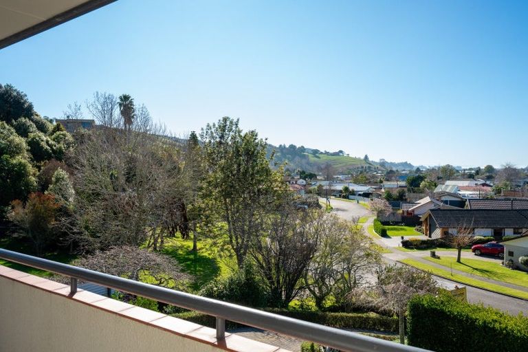 Photo of property in 41 Hetley Crescent, Taradale, Napier, 4112