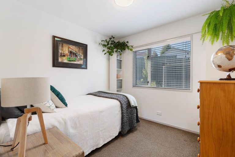 Photo of property in 5 Mount Iron Drive, Wanaka, 9305