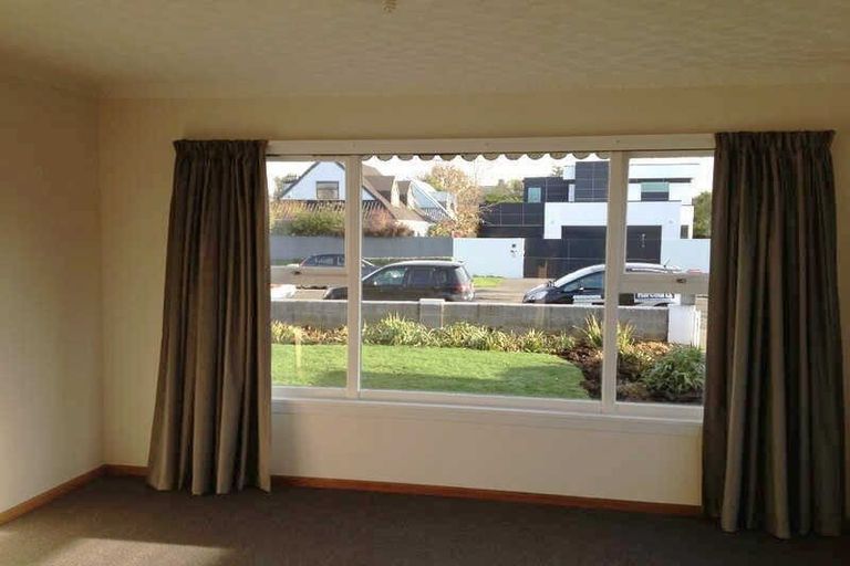 Photo of property in 18 Devonport Lane, St Albans, Christchurch, 8014