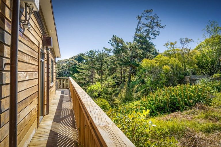 Photo of property in 2/63 Rawene Road, Birkenhead, Auckland, 0626