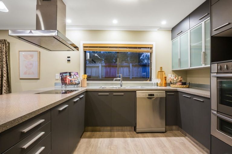 Photo of property in 5 The Top Gallant, Whitby, Porirua, 5024