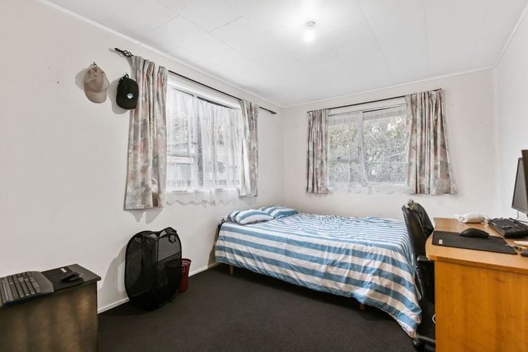 Photo of property in 11 Mail Avenue, Weymouth, Auckland, 2103