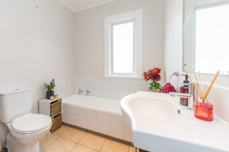 Photo of property in 14 Mcgregor Street, Milson, Palmerston North, 4414