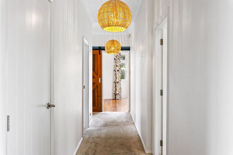 Photo of property in 50 Hollis Road, Paraparaumu Beach, Paraparaumu, 5032