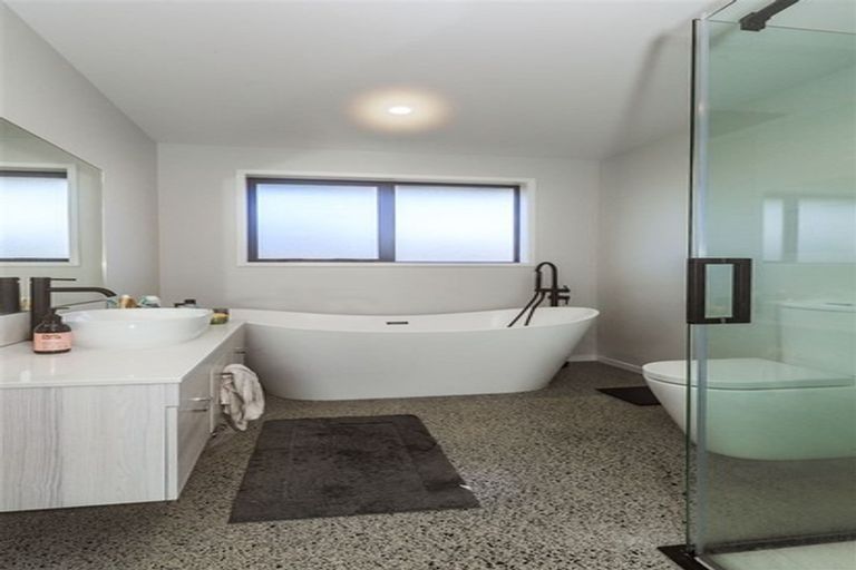 Photo of property in 12 Awanui Avenue, Te Kauwhata, 3710