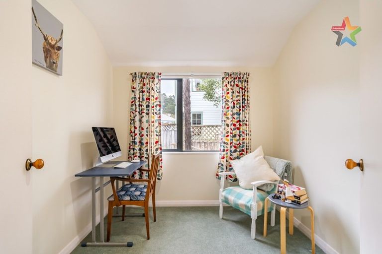 Photo of property in 21c Manuka Street, Stokes Valley, Lower Hutt, 5019