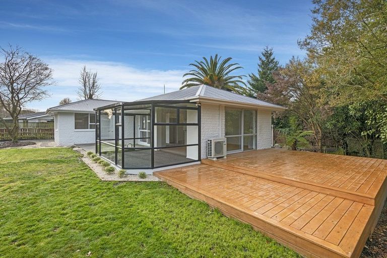 Photo of property in 6b Kaputone Place, Belfast, Christchurch, 8051