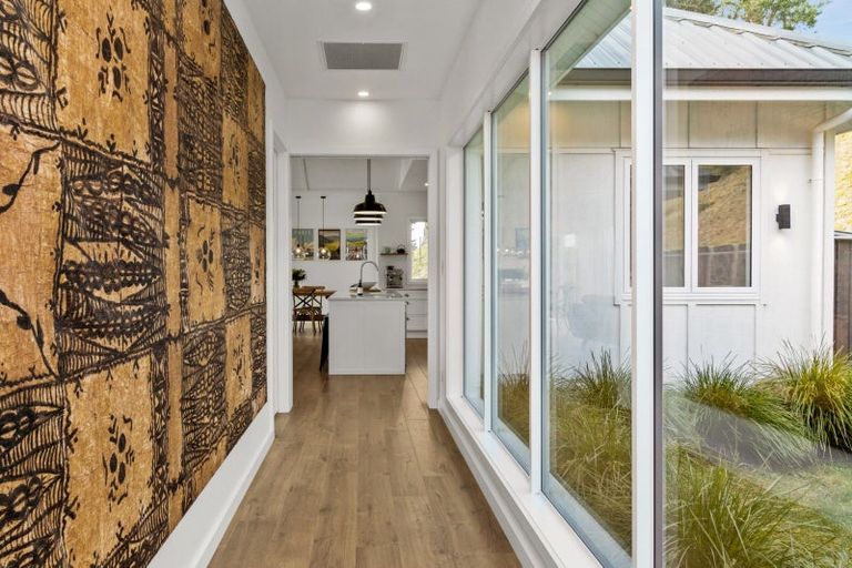 Photo of property in 5 Te Roera Drive, Taradale, Napier, 4112