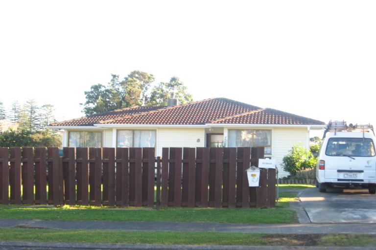 Photo of property in 2 Winsford Street, Manurewa, Auckland, 2102