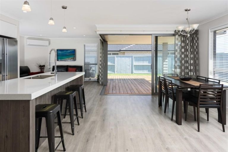 Photo of property in 84 Palm Springs Boulevard, Papamoa Beach, Papamoa, 3118