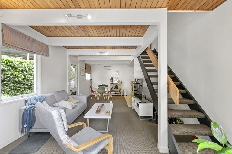 Photo of property in 24 Cottleville Terrace, Thorndon, Wellington, 6011