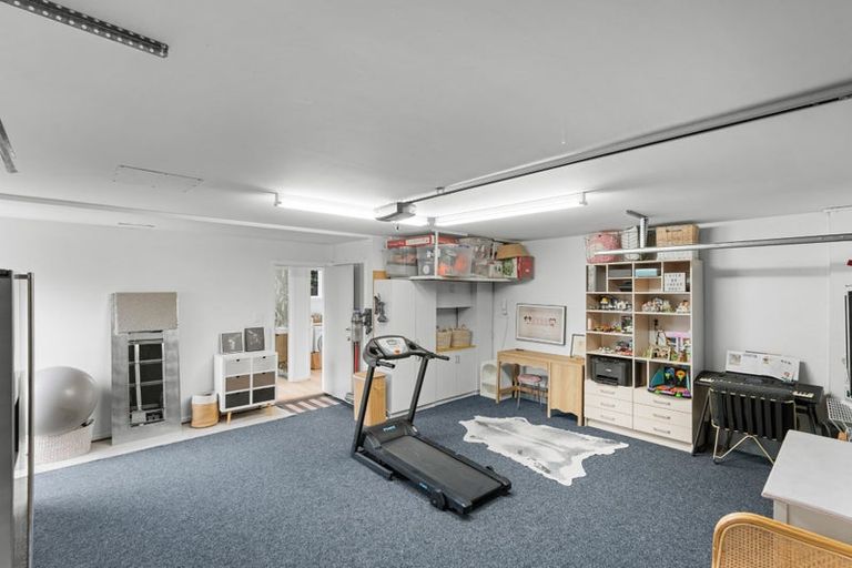 Photo of property in 21 Woodstock Place, Russley, Christchurch, 8042