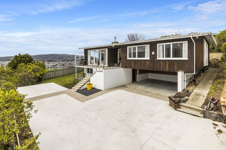 Photo of property in 77 Easther Crescent, Kew, Dunedin, 9012