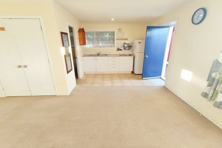 Photo of property in 49 Stanniland Street, Sunnyhills, Auckland, 2010