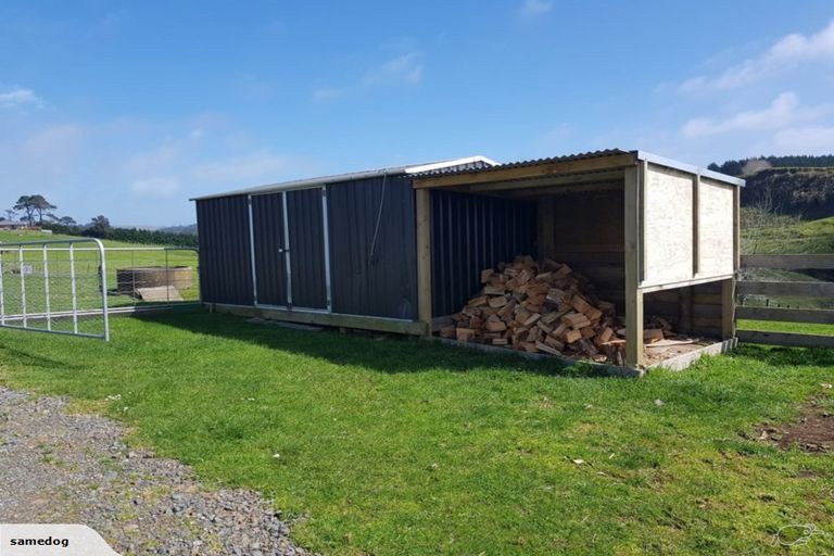 Photo of property in 2940 Awhitu Road, Awhitu, Waiuku, 2684