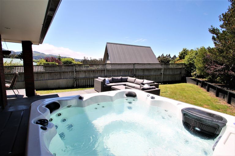 Photo of property in 16 Hogan Place, Fairfield, Dunedin, 9018