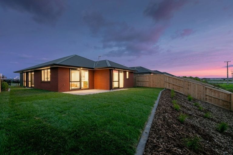 Photo of property in 93 Hills View Drive, Papamoa, 3118